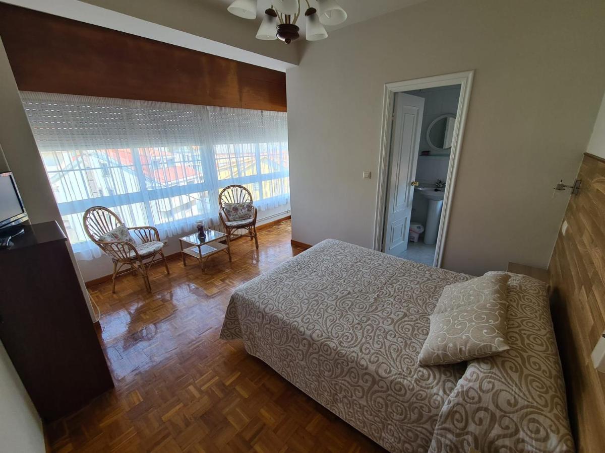 Готель Hostal Playa Atlantica Louro Екстер'єр фото