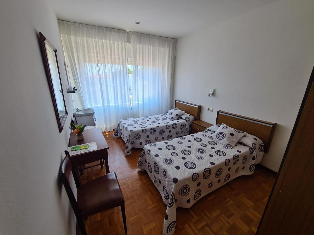 Готель Hostal Playa Atlantica Louro Екстер'єр фото