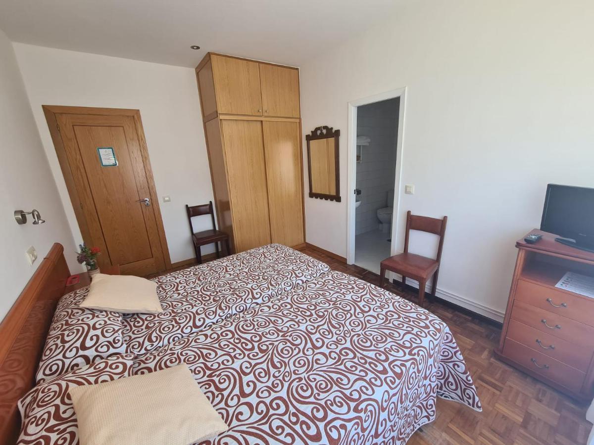 Готель Hostal Playa Atlantica Louro Екстер'єр фото