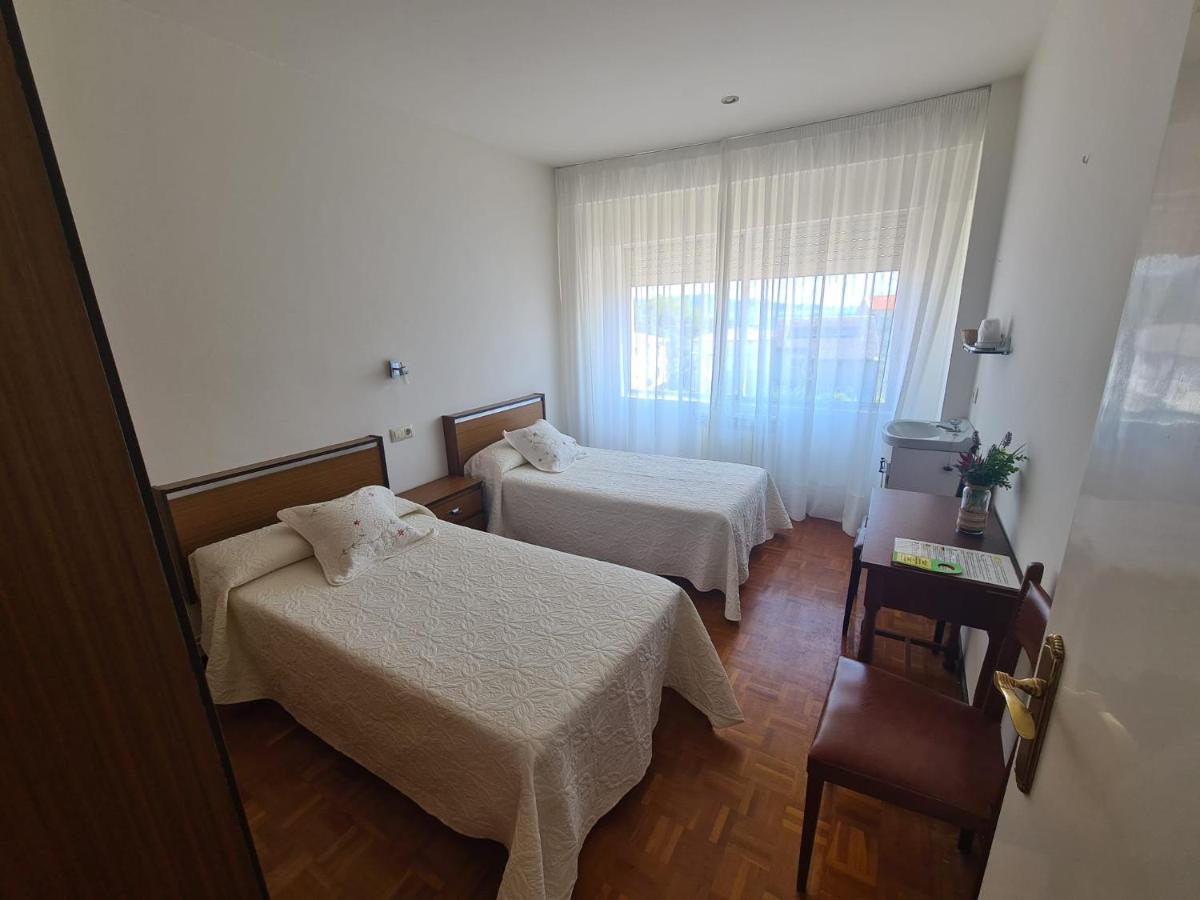 Готель Hostal Playa Atlantica Louro Екстер'єр фото