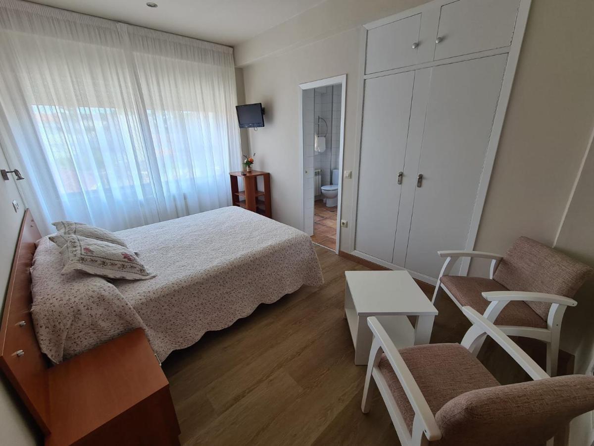 Готель Hostal Playa Atlantica Louro Екстер'єр фото